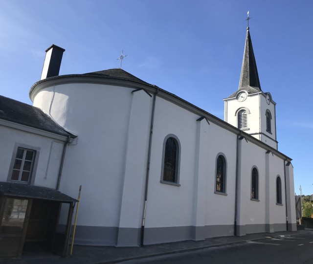 FACADE PEINTURE Eglise de Lavacherie